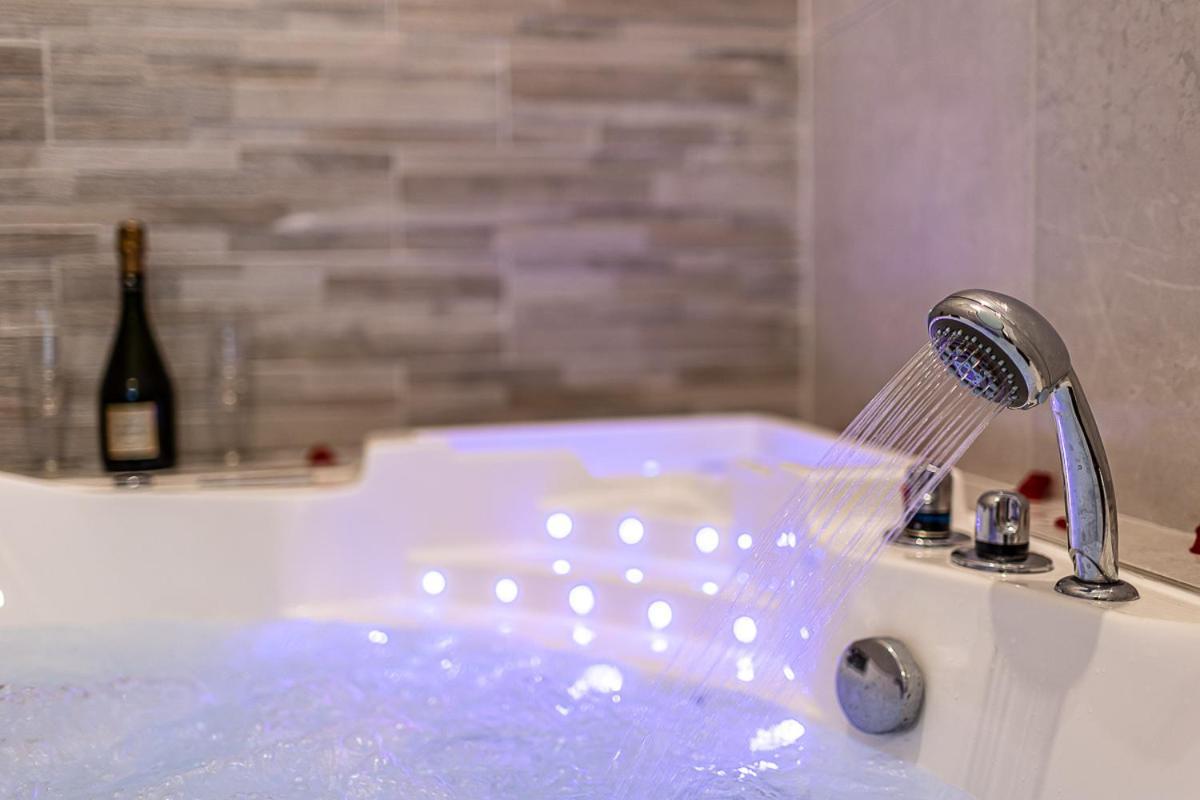 Havre De Paix Jacuzzi Apartamento Asnières Exterior foto